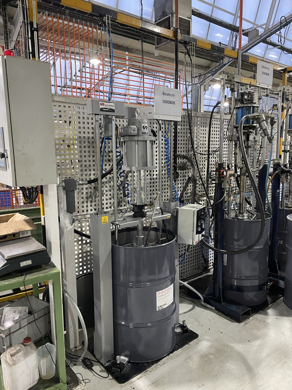 sistema de bombeo neumático industrial para fluidos de alta viscosidad.