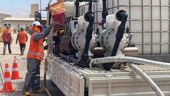 SAMOA UP double diaphragm pump working in a mining industry